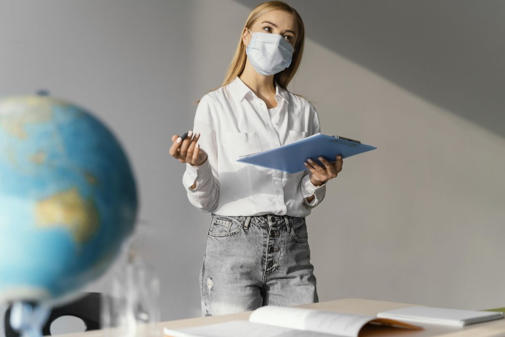 Leading UK Scientist Warns That Tightening Research Visas Puts the Economy at Risk